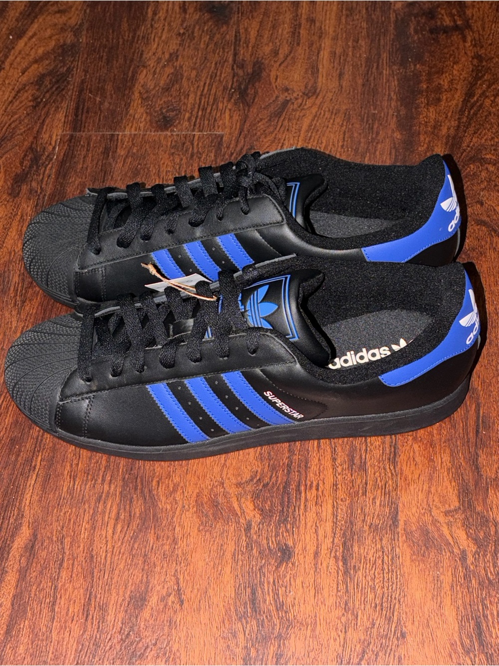 Adidas - Picture 2 of 9